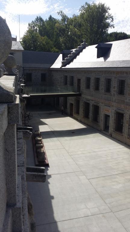 Casa De La Moneda Hotel เซโกเวีย ภายนอก รูปภาพ